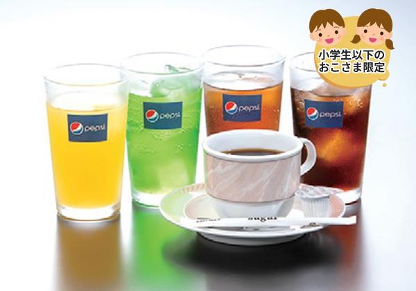 小孩饮料酒吧